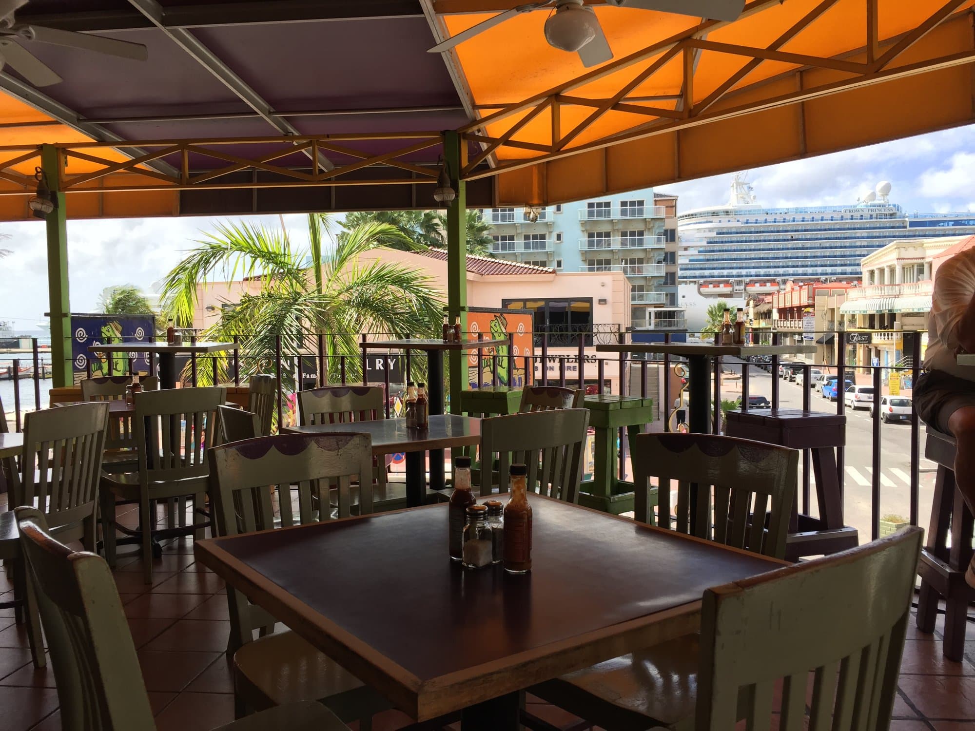 Inside Iguana Joe's