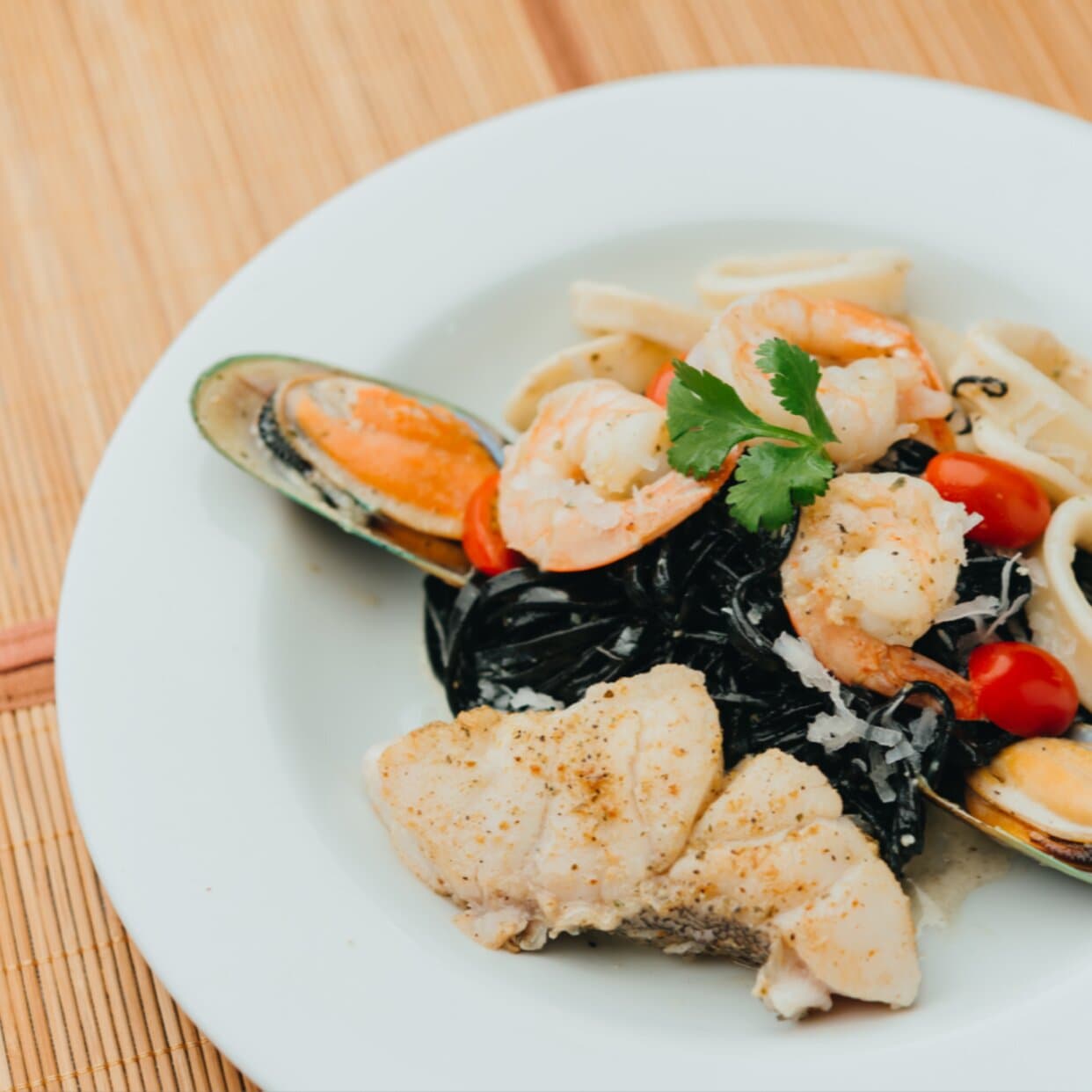 Asian seafood black pasta